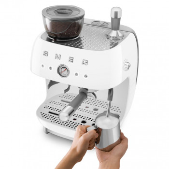Кофеварка рожковая SMEG EGF03WHEU